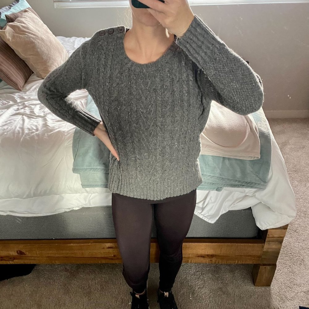 Braided Crew Neck High-Low Sweater (Medium)